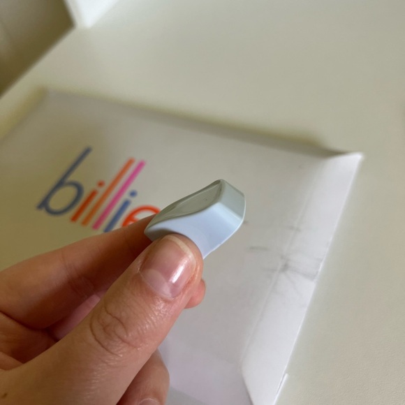 Billie Replacement Blades and Magnet - Picture 12 of 13